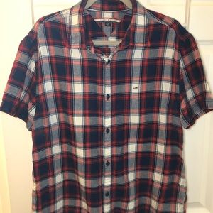 Short sleeve men’s button up